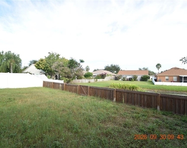12103 Dawn Vista Drive - Photo Thumbnail 9