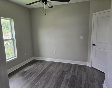 704 E Orchid Avenue - Photo Thumbnail 38