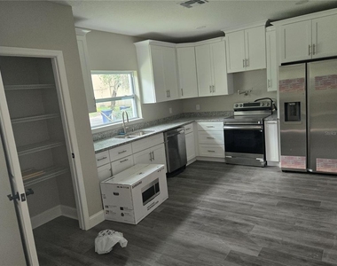 704 E Orchid Avenue - Photo Thumbnail 24