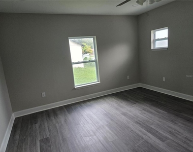 704 E Orchid Avenue - Photo Thumbnail 10