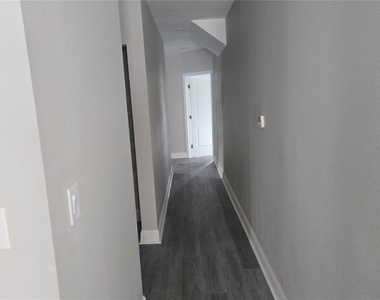 704 E Orchid Avenue - Photo Thumbnail 22