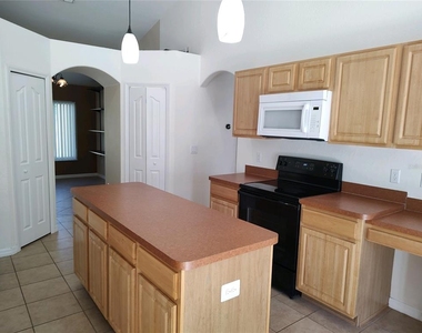 11267 Old Squaw Avenue - Photo Thumbnail 4