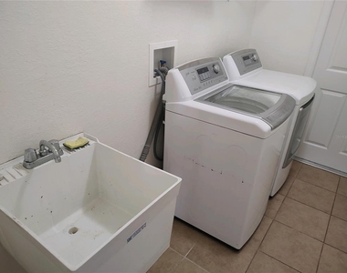 11267 Old Squaw Avenue - Photo Thumbnail 15