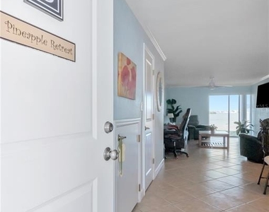 2675 St Josephs Drive E - Photo Thumbnail 8