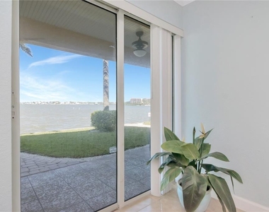 2675 St Josephs Drive E - Photo Thumbnail 17