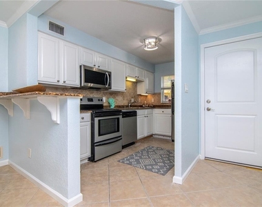 2675 St Josephs Drive E - Photo Thumbnail 10
