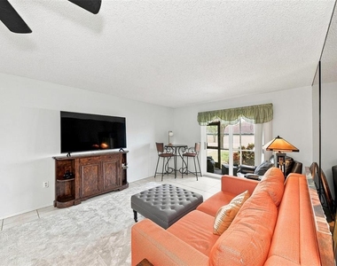 217 Airport Avenue W - Photo Thumbnail 2