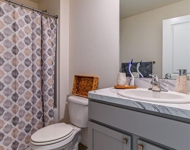 1911 Blue Stream Street - Photo Thumbnail 6