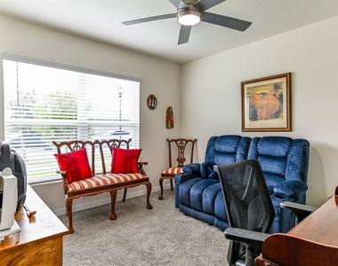 1911 Blue Stream Street - Photo Thumbnail 3