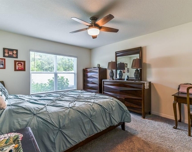 1911 Blue Stream Street - Photo Thumbnail 15