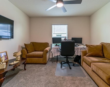 1911 Blue Stream Street - Photo Thumbnail 19
