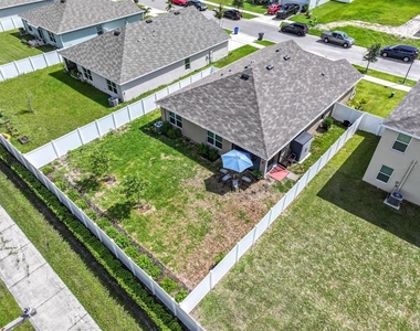 1911 Blue Stream Street - Photo Thumbnail 28