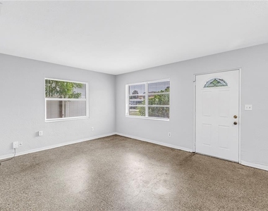 172 38th Avenue Se - Photo Thumbnail 4