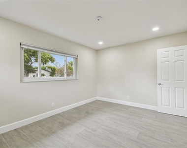 3938 Versailles Drive - Photo Thumbnail 43