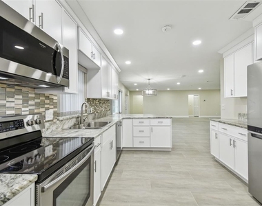 3938 Versailles Drive - Photo Thumbnail 23