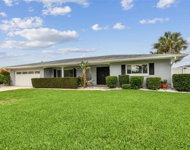 3938 Versailles Drive - Photo Thumbnail 6