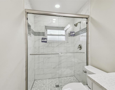 3938 Versailles Drive - Photo Thumbnail 40