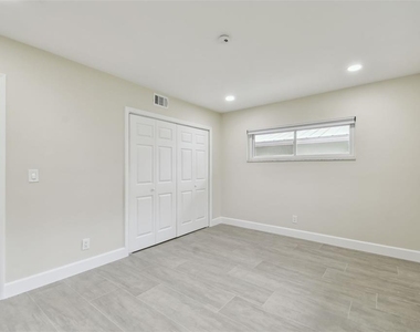 3938 Versailles Drive - Photo Thumbnail 42