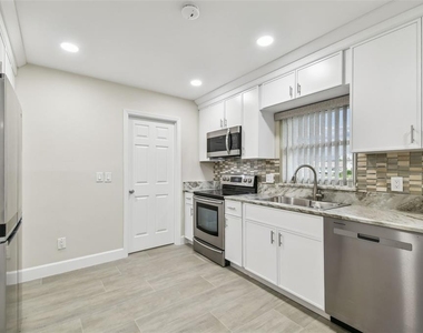 3938 Versailles Drive - Photo Thumbnail 21