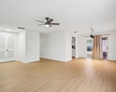 3212 38th Way S - Photo Thumbnail 3