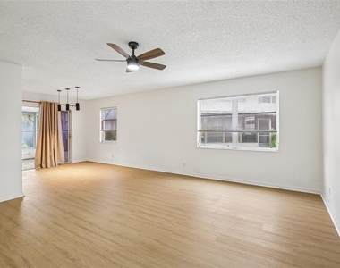 3212 38th Way S - Photo Thumbnail 4
