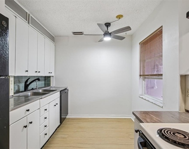 3212 38th Way S - Photo Thumbnail 5