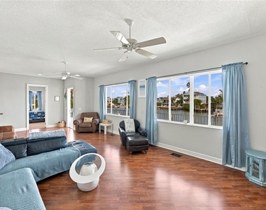 314 10th Avenue - Photo Thumbnail 19