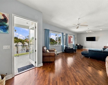 314 10th Avenue - Photo Thumbnail 16