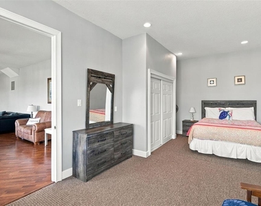 314 10th Avenue - Photo Thumbnail 24