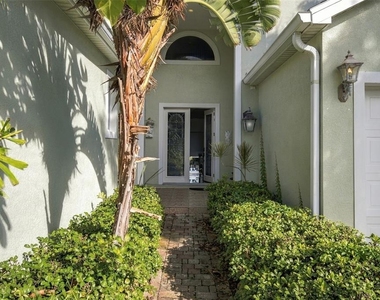 314 10th Avenue - Photo Thumbnail 2