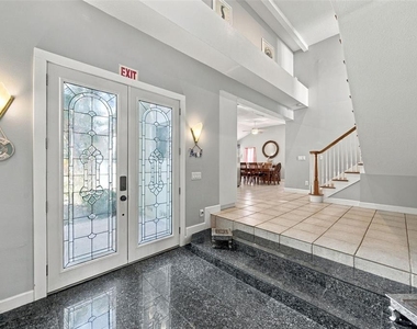 314 10th Avenue - Photo Thumbnail 4