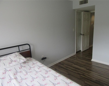 875 S Village Drive N - Photo Thumbnail 20