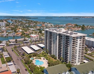 400 Island Way - Photo Thumbnail 20