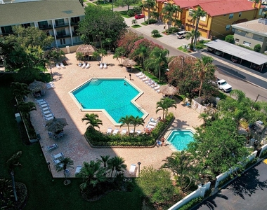 400 Island Way - Photo Thumbnail 2