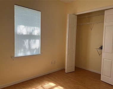 635 Kenneth Way - Photo Thumbnail 26