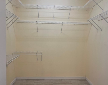 635 Kenneth Way - Photo Thumbnail 16