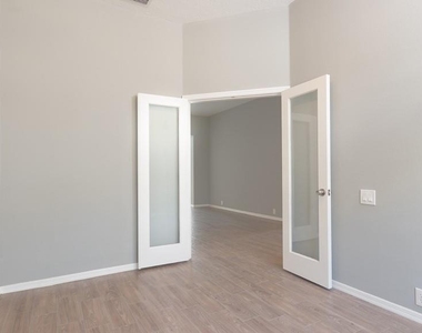 3703 Turkey Oak Drive - Photo Thumbnail 5