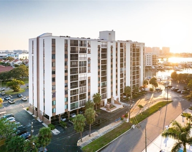 255 Dolphin Point - Photo Thumbnail 20