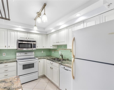 255 Dolphin Point - Photo Thumbnail 52