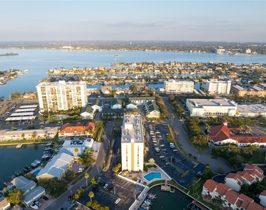 255 Dolphin Point - Photo Thumbnail 7