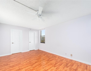 255 Dolphin Point - Photo Thumbnail 37