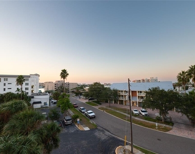 255 Dolphin Point - Photo Thumbnail 40