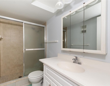 255 Dolphin Point - Photo Thumbnail 4