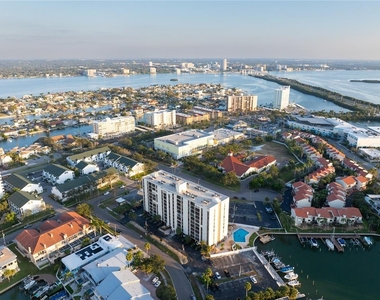 255 Dolphin Point - Photo Thumbnail 5