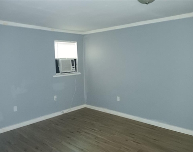 3635 State Road 60 E - Photo Thumbnail 7