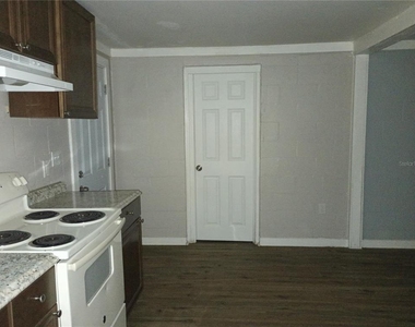 3635 State Road 60 E - Photo Thumbnail 18