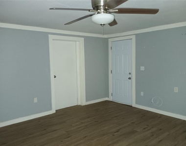3635 State Road 60 E - Photo Thumbnail 4