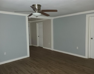 3635 State Road 60 E - Photo Thumbnail 5