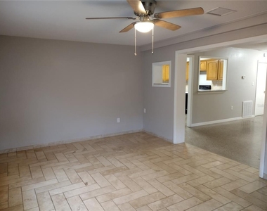 431 Highland Drive - Photo Thumbnail 6