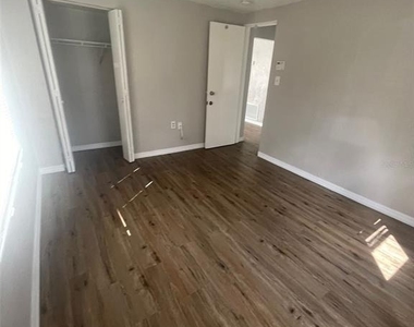543 Tomoka Road - Photo Thumbnail 6